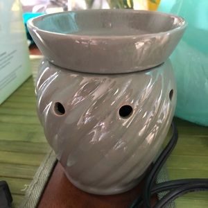 Scentsy gray warmer